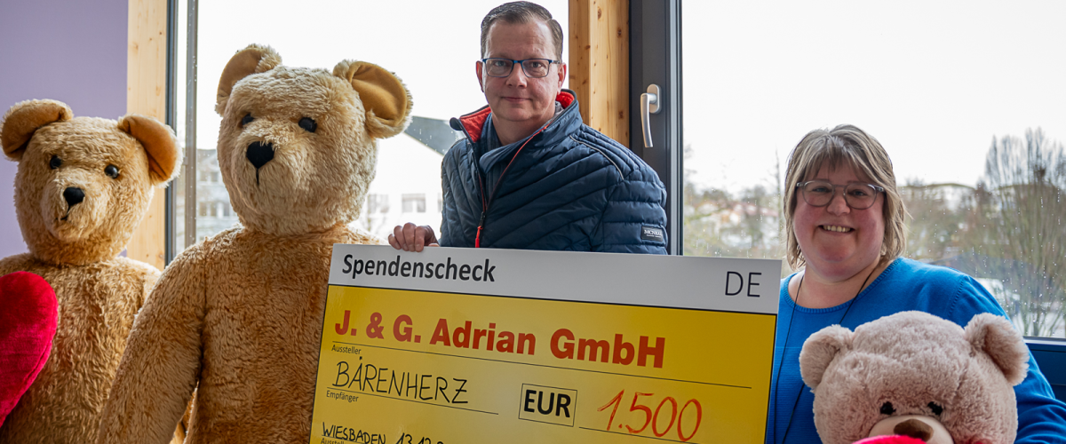 Übergabe Spendenscheck an das Kinderhospiz Bärenherz